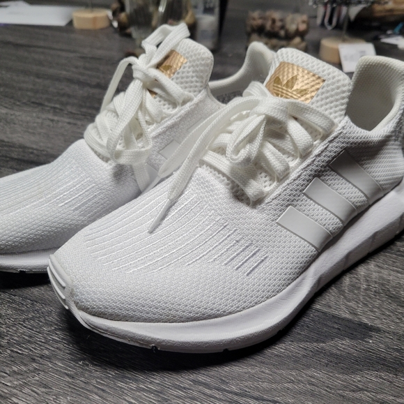 Adidas Swift Running shoe - Picture 5 of 5